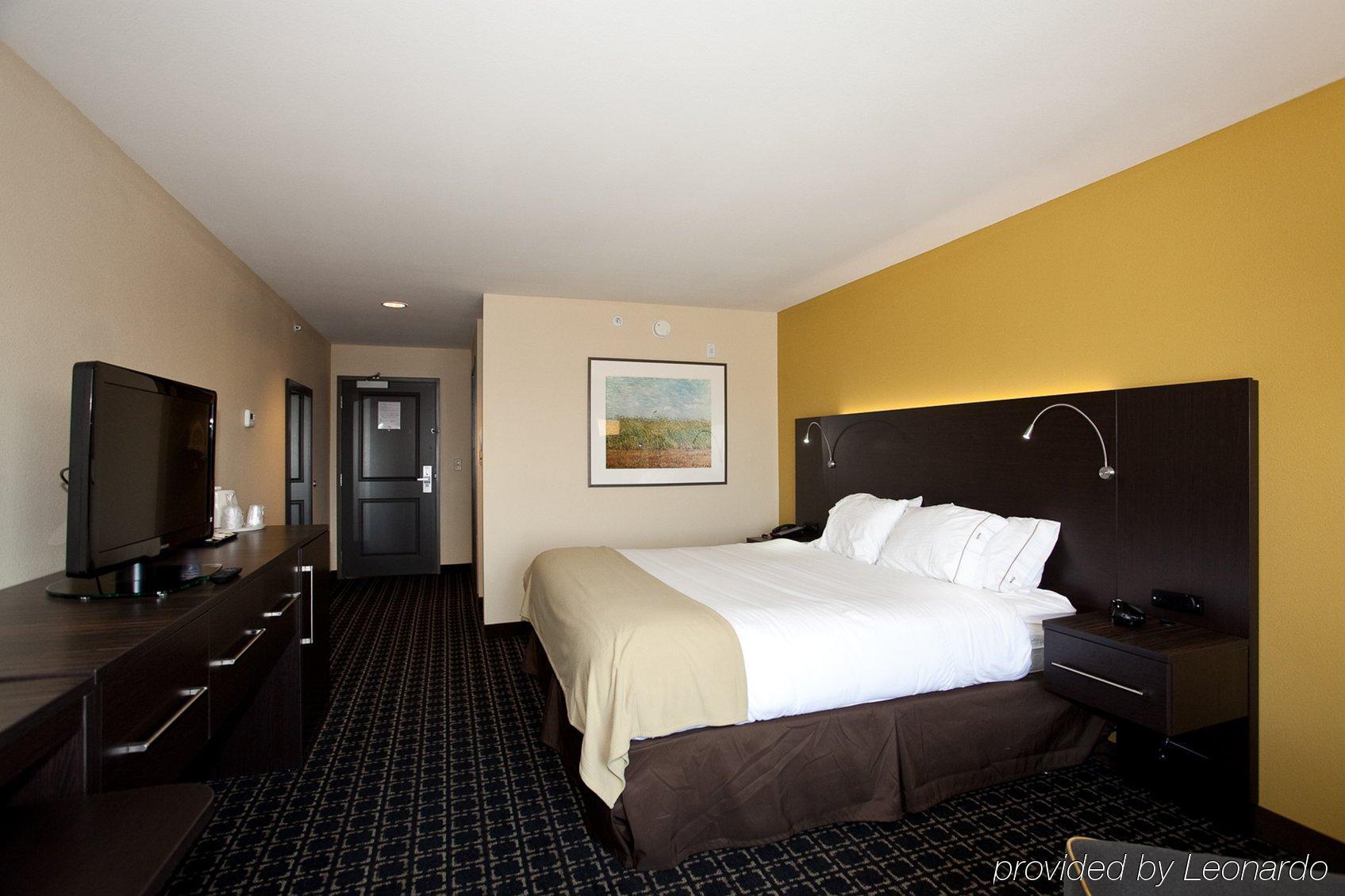 Holiday Inn Express Newton, An Ihg Hotel Room photo